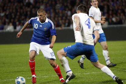 Benzema, durante un partido con la selección francesa