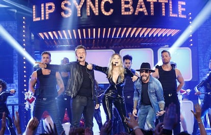 Dos de los integrantes de BackStreet Boys, en el programa 'Lip Sync Battle'.