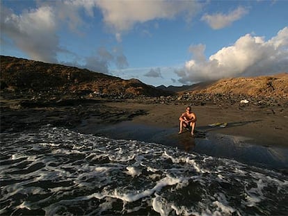 Una de las calas entre el pueblo de Morro Jable y el faro de Punta de Jandía, al sur de la isla de Fuerteventura.