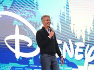 El nuevo director ejecutivo de Disney, Josh D'Amaro, en un acto en Brasil