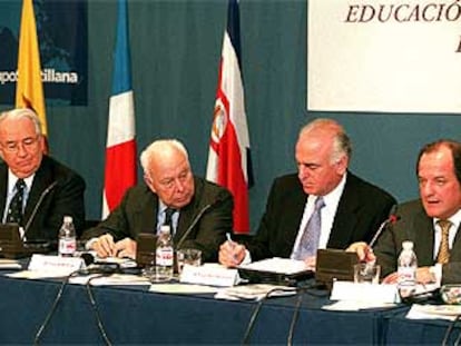 De izquierda a derecha, Jesús de Polanco, Paulo Renato Souza y Francisco Piñón.