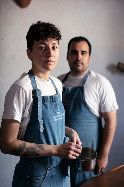 Los cocineros Olga García y Alex Paz, del restaurante Fuentelgato en Cuenca.