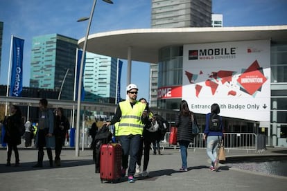 Preparatius del Mobile World Congress a Fira de Barcelona.
