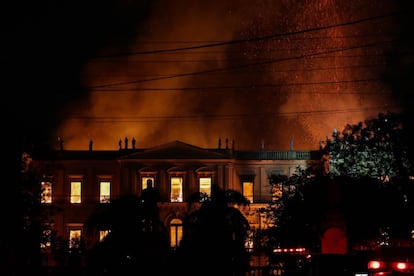 Segundo o Corpo de Bombeiros do Rio, só havia quatro vigilantes dentro do Museu no momento do incêndio e nenhum deles ficou ferido.