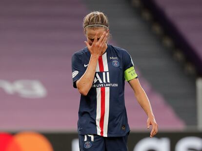 Irene Paredes, capitana del PSG, durante las semifinales de la Champions League ante el Lyon este miércoles en San Mamés.