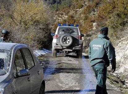 La Guardia Civil se dirige a su granja para detenerlo.