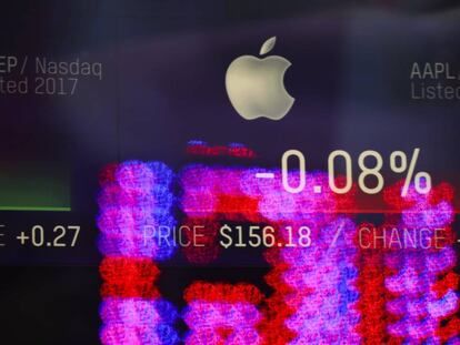 La cotización de Apple, en una pantalla en Nueva York. 
