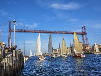 El puente Colgante o de Bizkaia, en Las Arenas (Getxo).