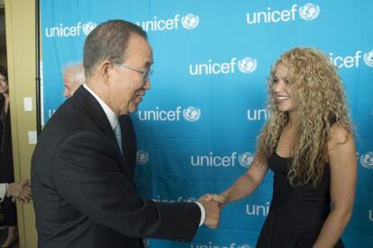 Shakira se encuentra con el secretario general de la ONU en el marco de la aprobación de los ODS.