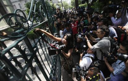 Periodistas se manifiestan frente al edificio del Gobierno de Veracruz en 2012.