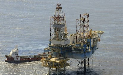 Plataforma del magatzem subterrani de gas Castor, al mar Mediterrani, davant de la costa de Castelló.