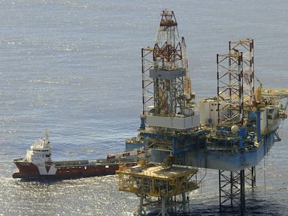 Plataforma del magatzem subterrani de gas Castor, al mar Mediterrani, davant de la costa de Castelló.