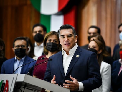 El presidente del PRI, Alejandro Moreno, durante una conferencia de prensa en la Cámara de Diputados, en septiembre de 2021.