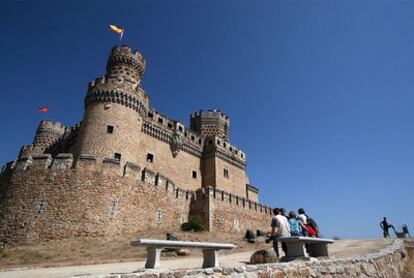 El castillo de Manzanares el Real fue levantado en el siglo XV y reconstruido casi medio milenio después.
