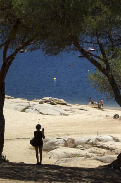 El arenal Virgen de la Nueva, en el pantano de San Juan (Madrid).