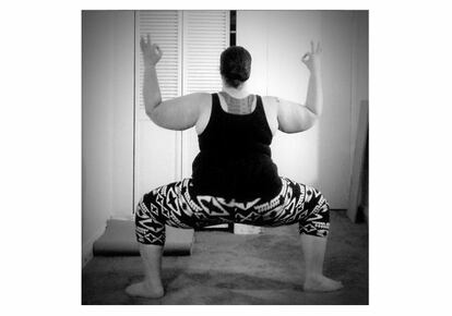 Además de fotos realizando intrincadas posturas de yoga, esta 'instagramer,' Katrina Lundy, muestra los cambios que se van produciendo en su cuerpo con la práctica de esta actividad y de los que dice sentirse orgullosa.