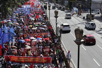 Miles de personas durante la manifestación del Día Internacional del Trabajo en Manila (Filipinas). 