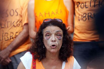La activista prosaharaui Carmen Roger, durante una rueda de prensa celebrada ayer en Tenerife.