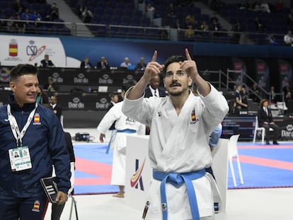 El seleccionador Jesús del Moral (I) junto a Damián Quitero durante las rondas eliminatorias. 