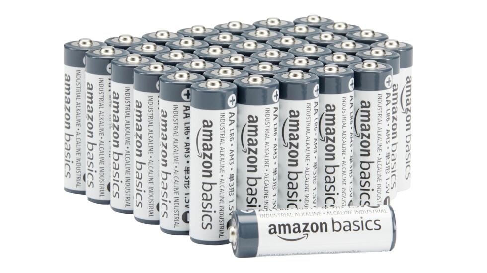 Paquete de 40 pilas alcalinas tipo AA.