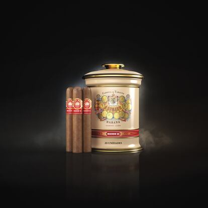 Habanos ha presentado un nuevo producto exclusivo durante el Duty Free y Travel Retail Global Summit celebrado en Cannes (Francia), la Jarra H. Upmann Magnum 56. Esta vitola Magnum 56 (cepo 56 x 150 mm de largo) de la marca H. Upmann se presenta al mercado en un formato en jarra de 20 unidades de habanos elaborados totalmente a mano con hojas seleccionadas por expertos torcedores cubanos, procedentes de la zona de Vuelta Abajo, tierra de donde procede el considerado mejor tabaco del mundo. En breve estará disponible en España.