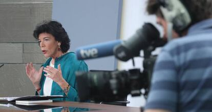 La ministra portavoz, Isabel Celaá, el viernes en la conferencia de prensa posterior al Consejo de Ministros.