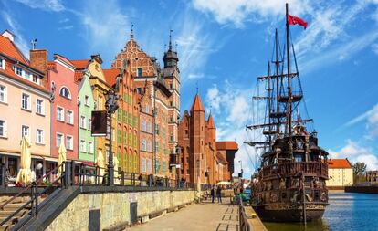 Muelle del casco histórico de Gdansk, a orillas del río Motlawa.