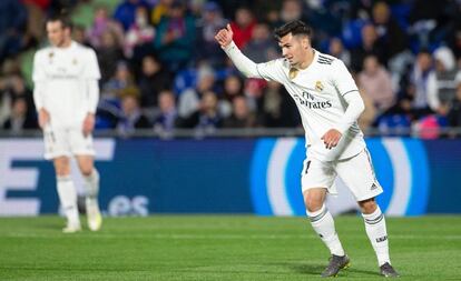 Brahim agradece un pase durante el partido ante el Getafe.