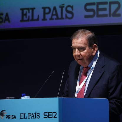 GRAFCAT9341. BARCELONA, 14/10/2024.- El opositor venezolano Edmundo González durante su intervención en las jornadas "World in Progress Barcelona", un foro de debate impulsado por el Grupo PRISA sobre los retos de la globalización y la erosión de las democracias. EFE/Quique García
