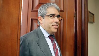 Homs, a la comissió de l'Estatut dels Diputats.