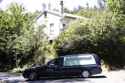 Un coche fúnebre en una imagen de archivo.