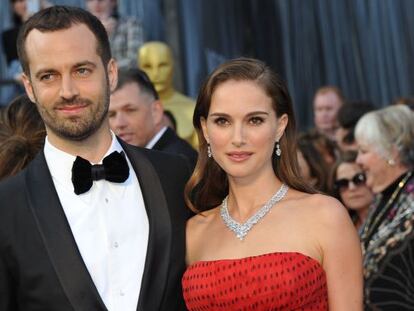 El bailarín francés radicado en Nueva York, Benjamín Millepied, con su esposa, Natalie Portman.