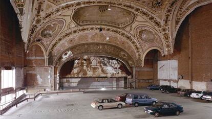 &#039;Michigan Theatre&#039; (1999), parte de la serie fotogr&aacute;fica dedicada a Detroit, del artista Stab Douglas.