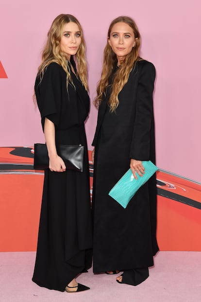 Mary-Kate y Ashley Olsen se llevaron el premio a las mejores diseñadoras de accesorios.