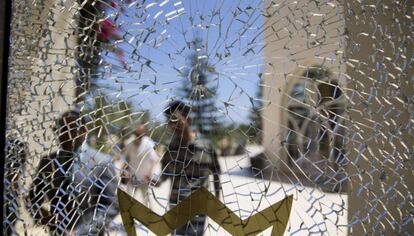 Un agujero de bala en una ventana del hotel Riu Imperial Marhaba, en las afueras de Sousse al sur de la capital de Túnez.