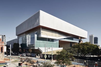 Museum of Western Australia, en Perth, recién concluido por OMA y Hasell.
