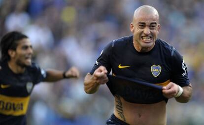 Santiago Silva celebra el gol del empate del Boca.