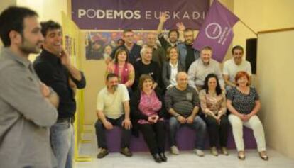 Representantes de Podemos en las Juntas de Álava tras las elecciones forales de 2015.