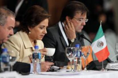La canciller de México, Patricia Espinosa (c), durante una cumbre del Mercosur. EFE/Archivo