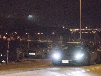 Un Lamborghini circula a gran velocidad por el polígono de La Atalayuela en una carrera ilegal.