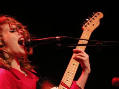 Anna Calvi, en una actuación en el Teatro Lara.