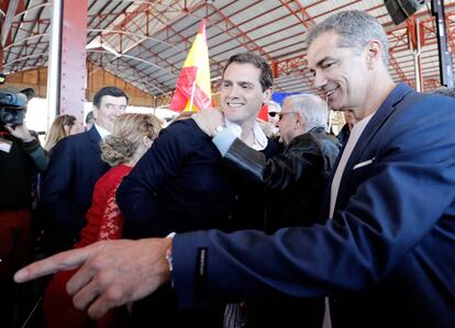 GRAFCVA004. VALENCIA, 09/03/2019.- El presidente de Ciudadanos, Albert Rivera, y el candidato de este partido a la Presidencia de la Generalitat, Toni Cantó (d), protagonizan un 