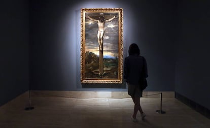  'Cristo crucificado', de Tiziano, en la muestra 'El Renacimiento en Venecia. Triunfo de la belleza y destrucción de la pintura', en el Museo Thyssen en 2017. 