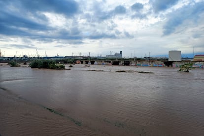 El ro Francol a su paso por Tarragona, tras el temporal.