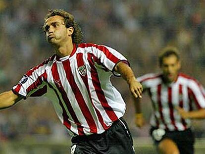 Ezquerro celebra un gol con el Athletic