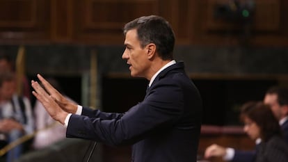 El presidente del Gobierno, Pedro Sánchez,en el pleno del Congreso celebrado para tratar los temas abordados en el último Consejo Europeo y la venta de armas a Arabia Saudí. 