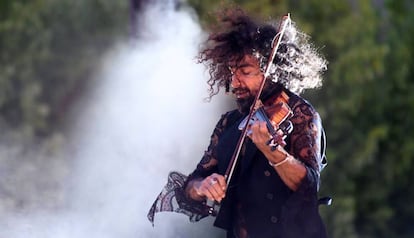 El violinista libanès Ara Malikian, durant el concert a la Granja de San Ildefonso, a Segòvia.