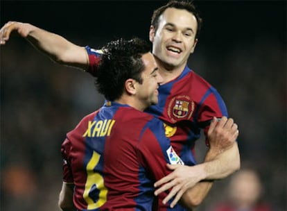 Los españoles Xavi Hernández y Andrés Iniesta quedan en tercer y cuarto lugar, respectivamente, en las votaciones para Balón de Oro 2009.