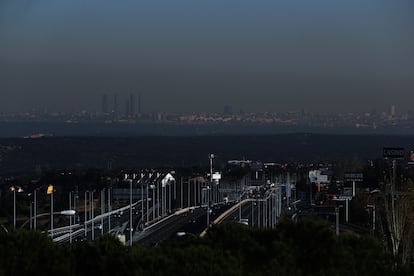 Contaminación y polución sobre Madrid.