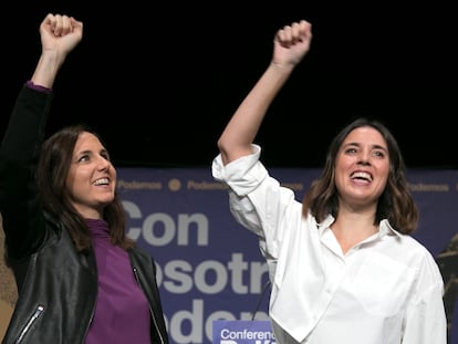 Ione Belarra e Irene Montero, este sábado en el acto de Podemos en Madrid.